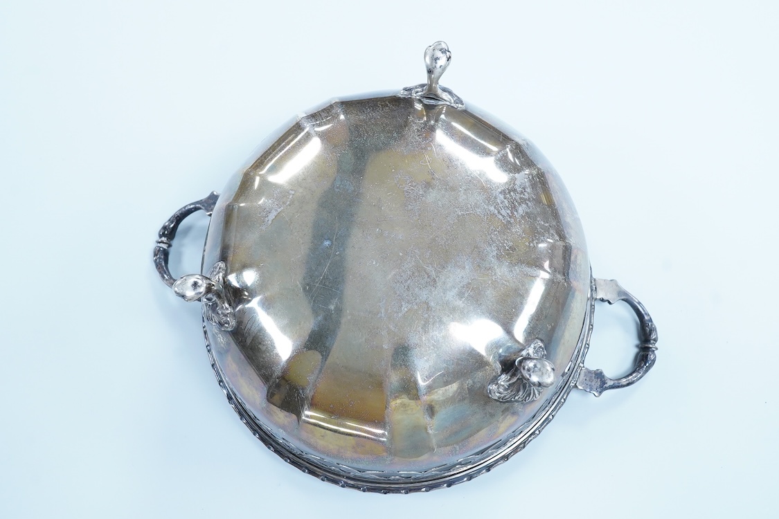 A George V silver two handled fruit bowl, with a pierced border, by Peerless Plate Manufacturing Co, Sheffield, 1929, 17.9cm excluding the handles, 14.5oz.